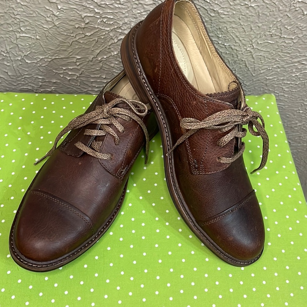 Men’s Ugg Oxford shoes